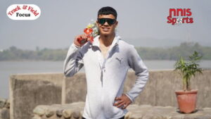 🚨 Tushar Pawar becomes the first Indian to go sub-20 in the U20 5km race walk, a day before his board exams!