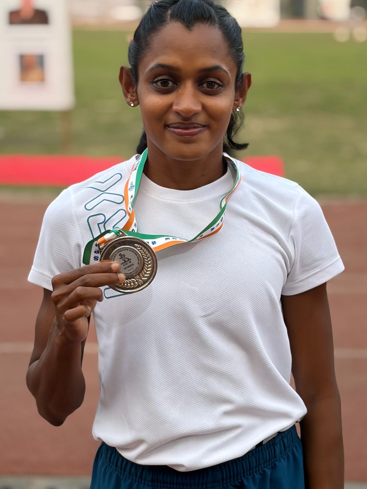 MV Jilna clocks 54.10s in her first-ever 400m race!