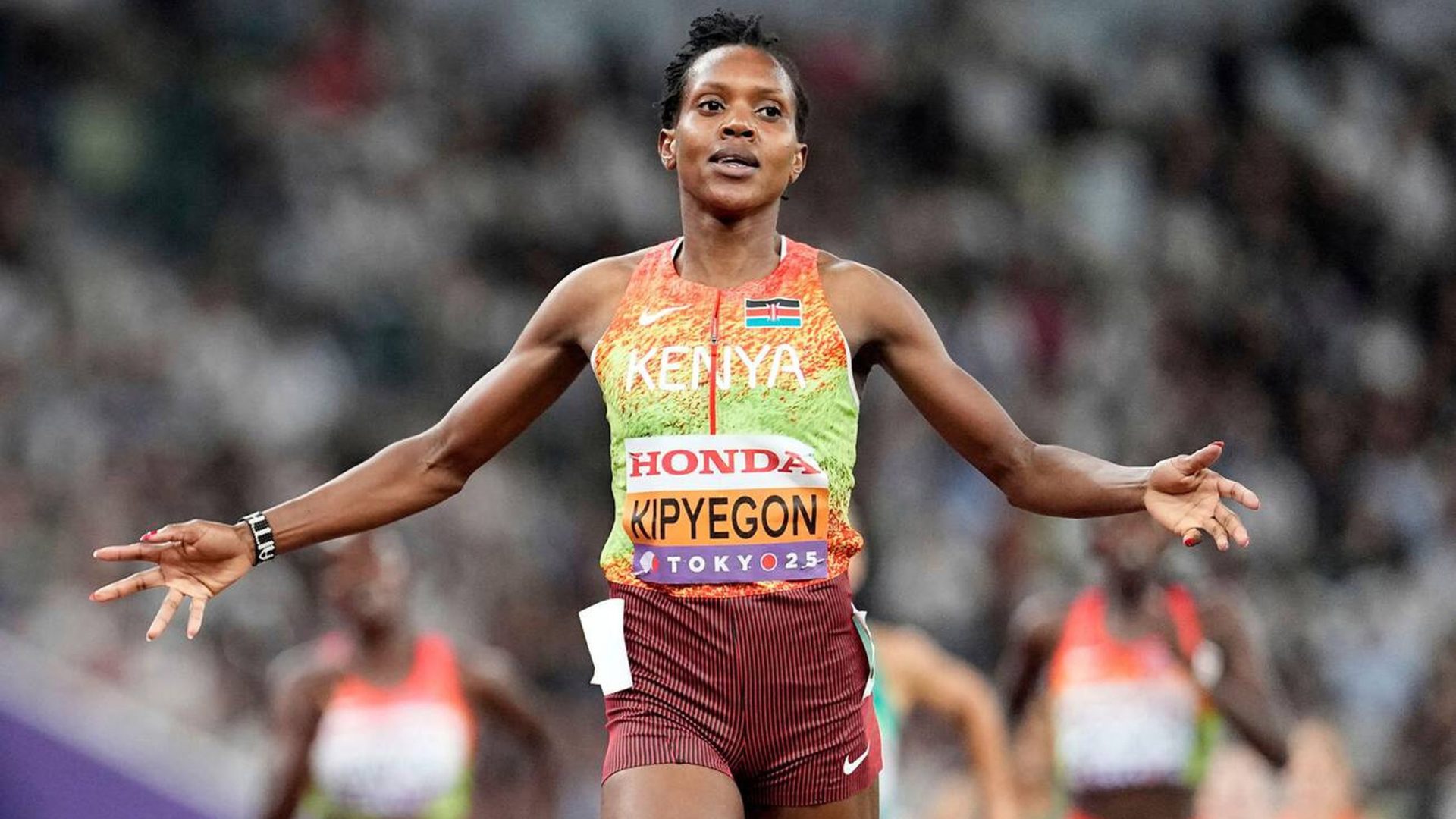 Faith Kipyegon returns to 5000m stage with Shanghai opener