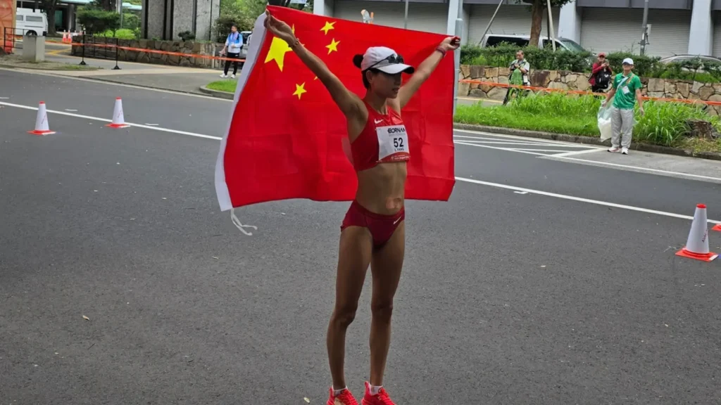 China race walk athletes celebrate gold at Asian Games 2026