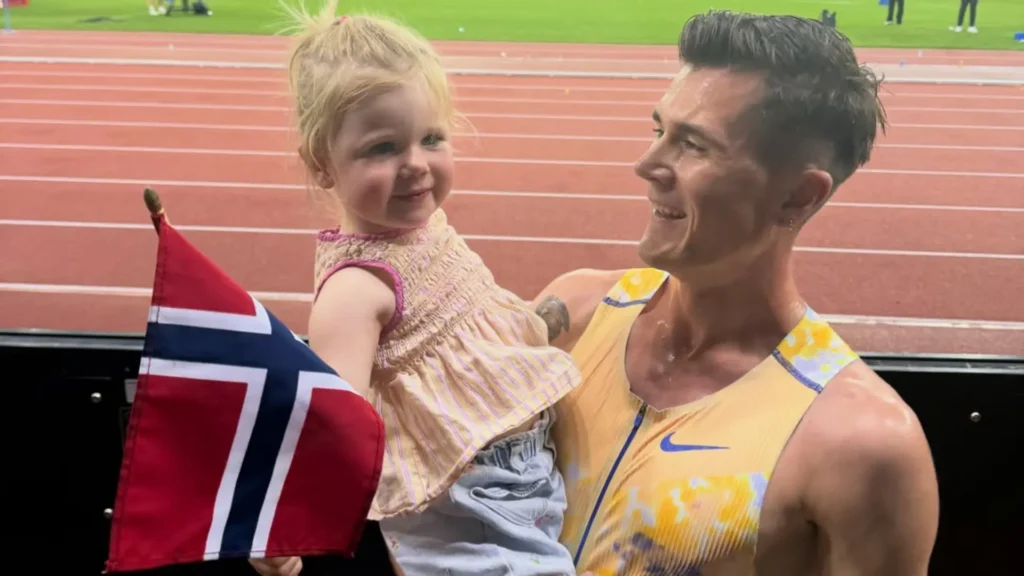 Jakob Ingebrigtsen reacts after Diamond League 1500m final defeat