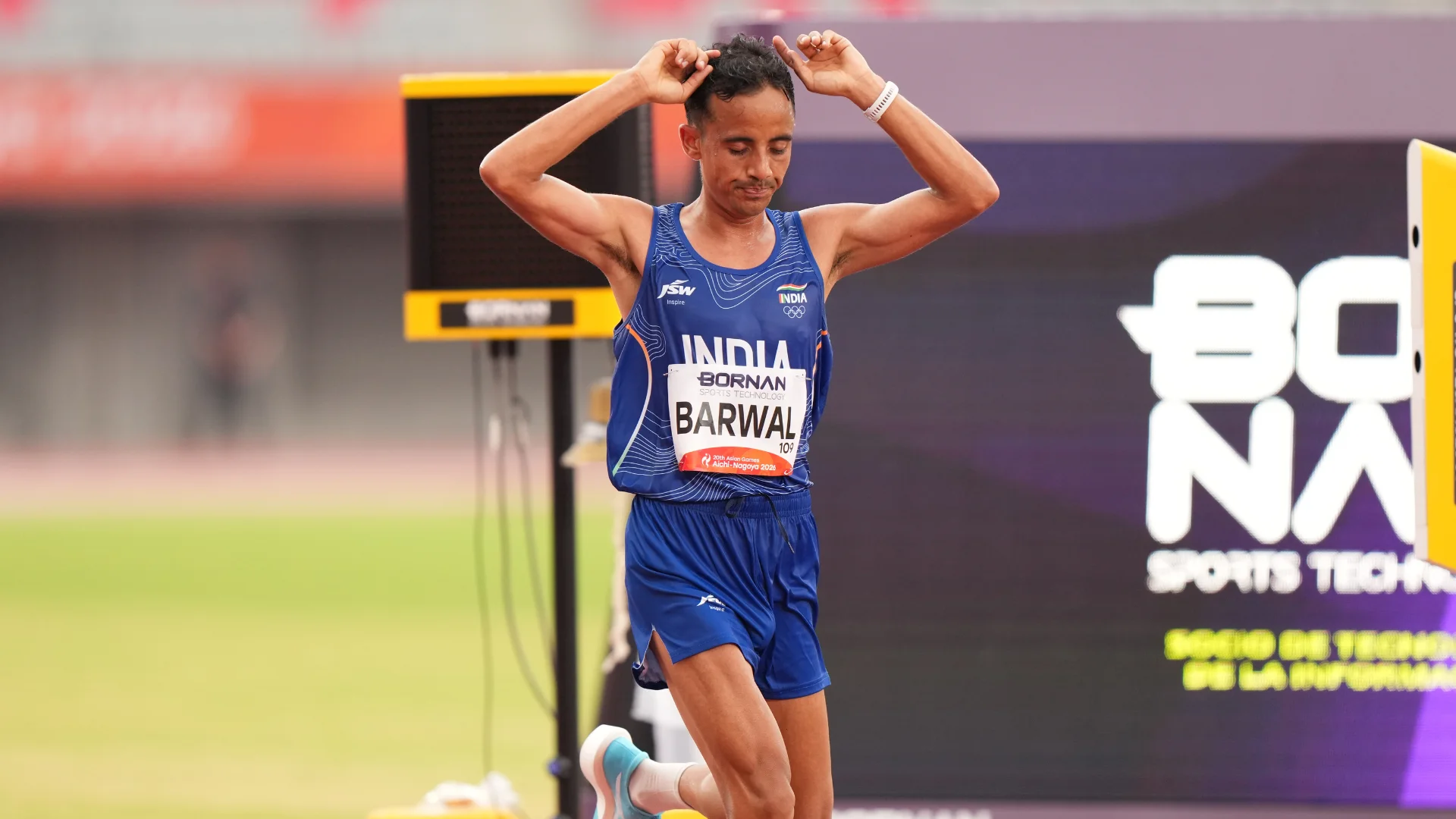 Sawan Barwal wins silver in the men's marathon at the 2026 Asian Games.